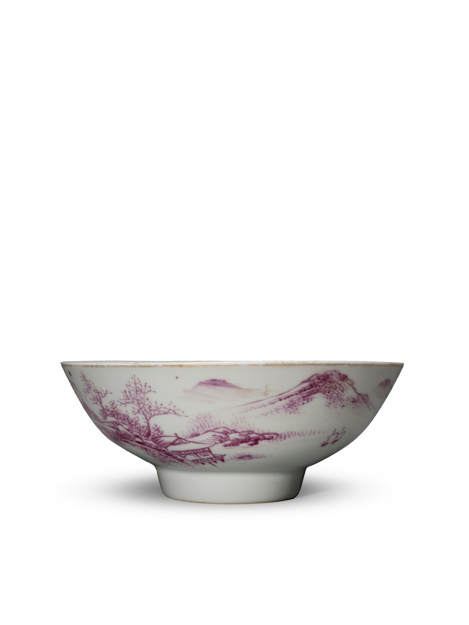 A RUBY-RED ENAMELLED BOWL: 年代(Age):20TH CENTURY 。尺寸(Size):15.8 cm Diameter。