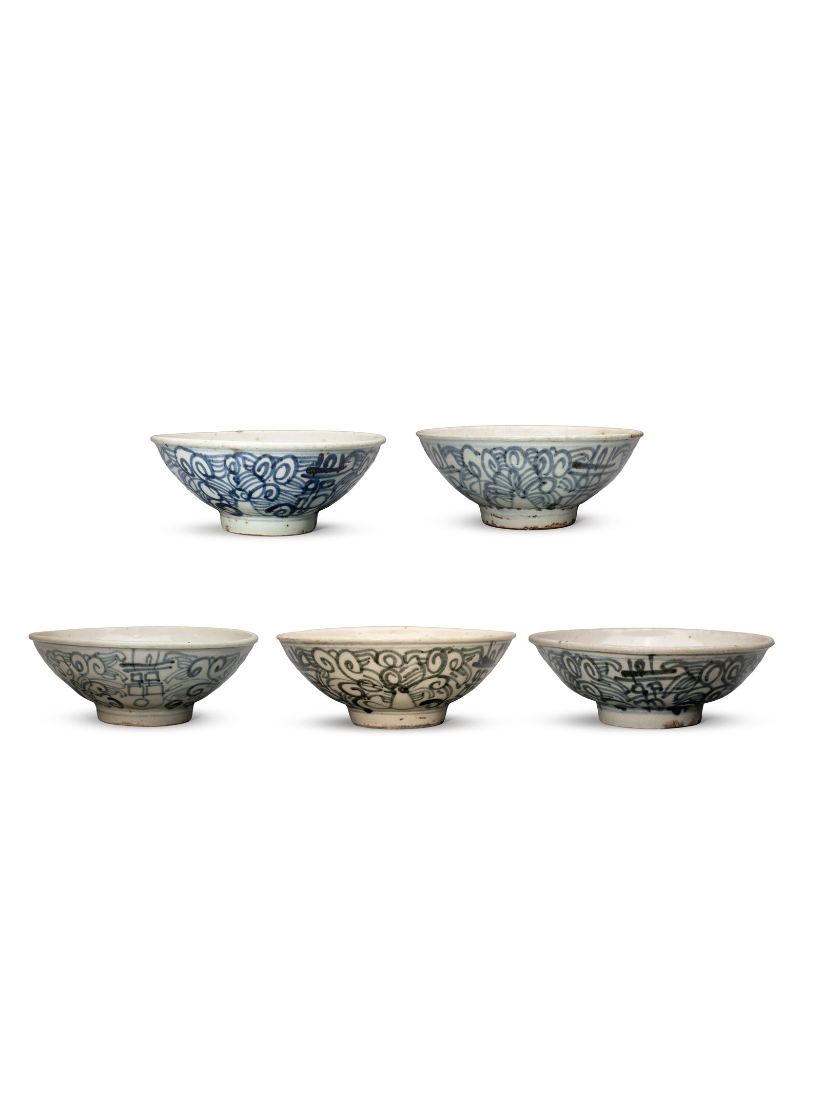 A GROUP OF BLUE AND WHITE BOWLS (1 of 12)