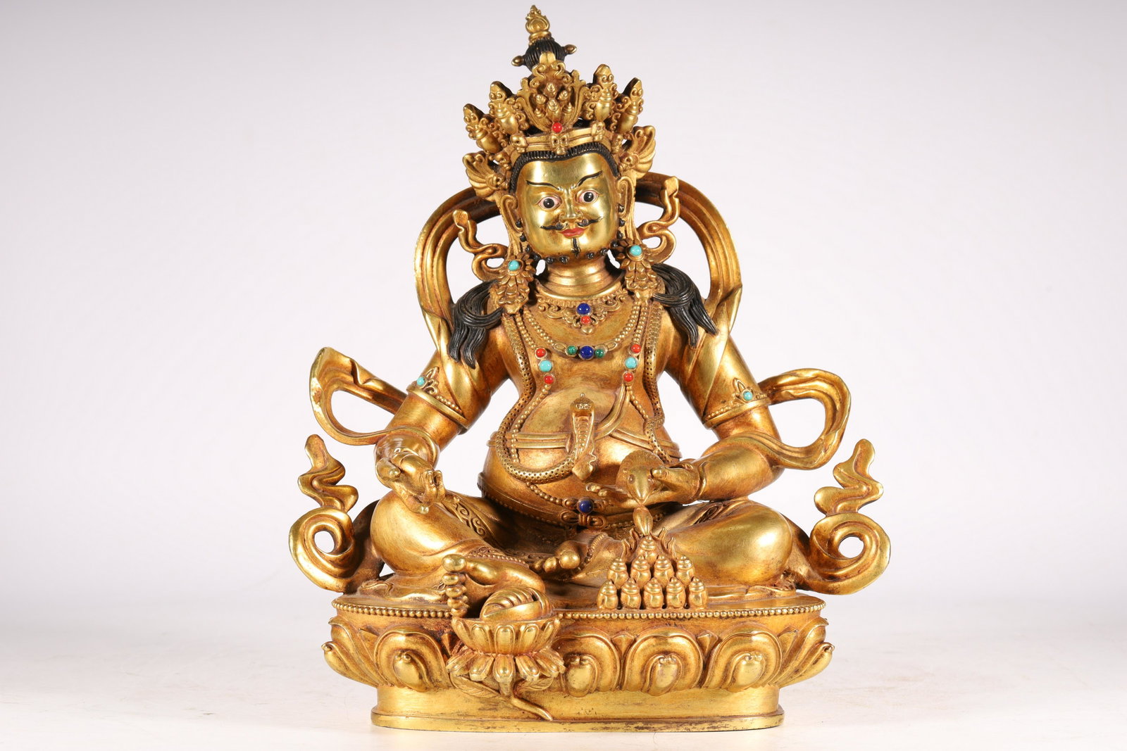 An Exquisite and Fine Gilt-bronze Figure of Jinbao God: An Exquisite and Fine Gilt-bronze Figure of Jinbao God of WealthChinese Ming Dynasty Mark and Period of Yongle(1403-1424) Size: 21.5cmX15cmX37cm
