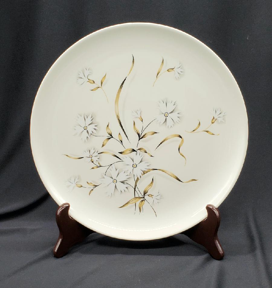 Taylor-Smith-Taylor White Flower Plate: 10" Plate Taylor-Smith-Tayler Versatile