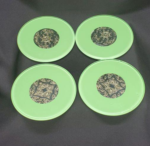 Glass Coaster set: Set of 4 glass coasters by Swing. Interchangeable inset window to change design. Goes with any dÃ©cor.