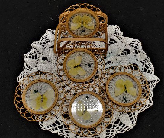 Handmade strand Coaster total of with rack: Handmade Butterfly Coaster total of 5 with rack and dollies