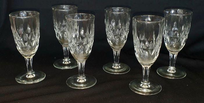 6 - Crystal White Wine Glasses: 6 - Crystal White Wine Glasses