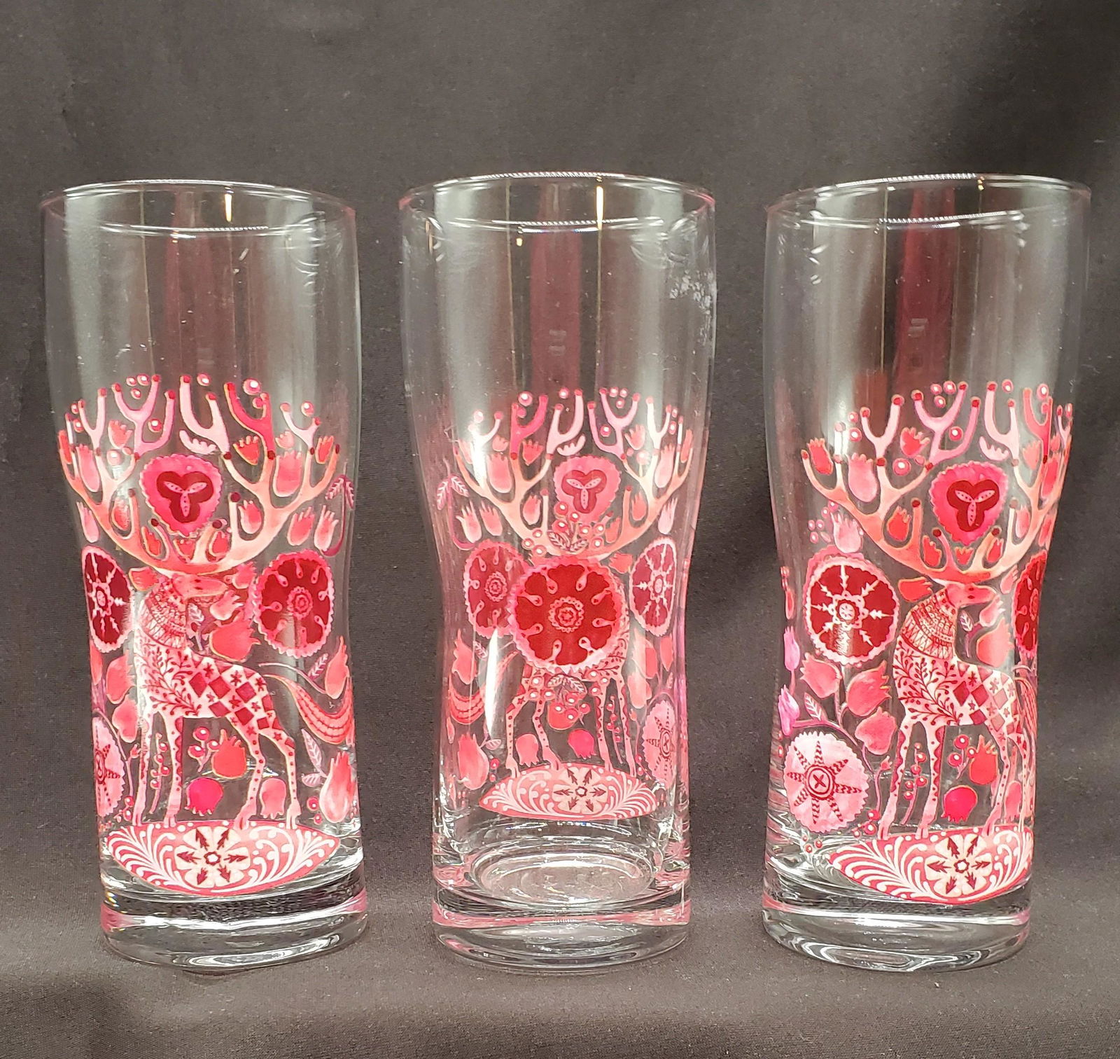 Retro Pink Elk Head Hand Painted Glasses: Retro Pink Elk Head Hand Painted Glasses set of 3, no cracks or chips