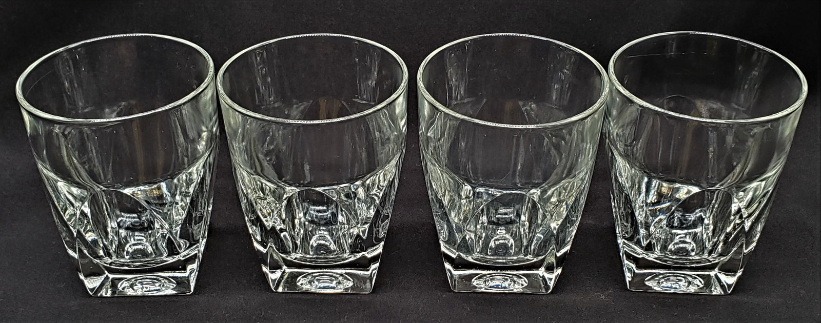 Crystal Lowball/Double Old Fashion Glasses: Crystal Lowball/Double Old Fashion Glasses set of 4, no cracks or chip