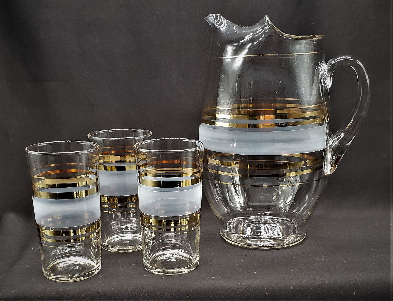 Vintage Frosted Glass Pitcher w/Gold Trim w/Glasses: Vintage Frosted Glass Pitcher with Gold Trim matching glasses set of 3, no cracks or chips