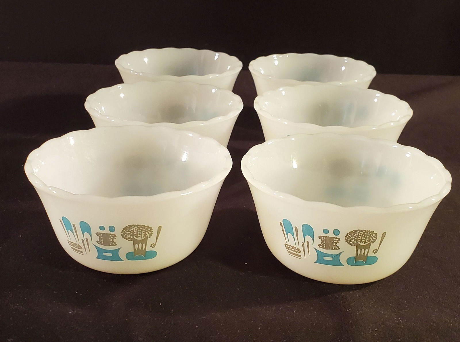 Mid-Century Atomic Blue/Blue Heaven Ramakins (1 of 2)