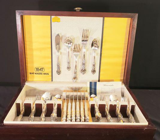 1947 Rogers Bros "Heritage" Gold Plated Set (1 of 7)