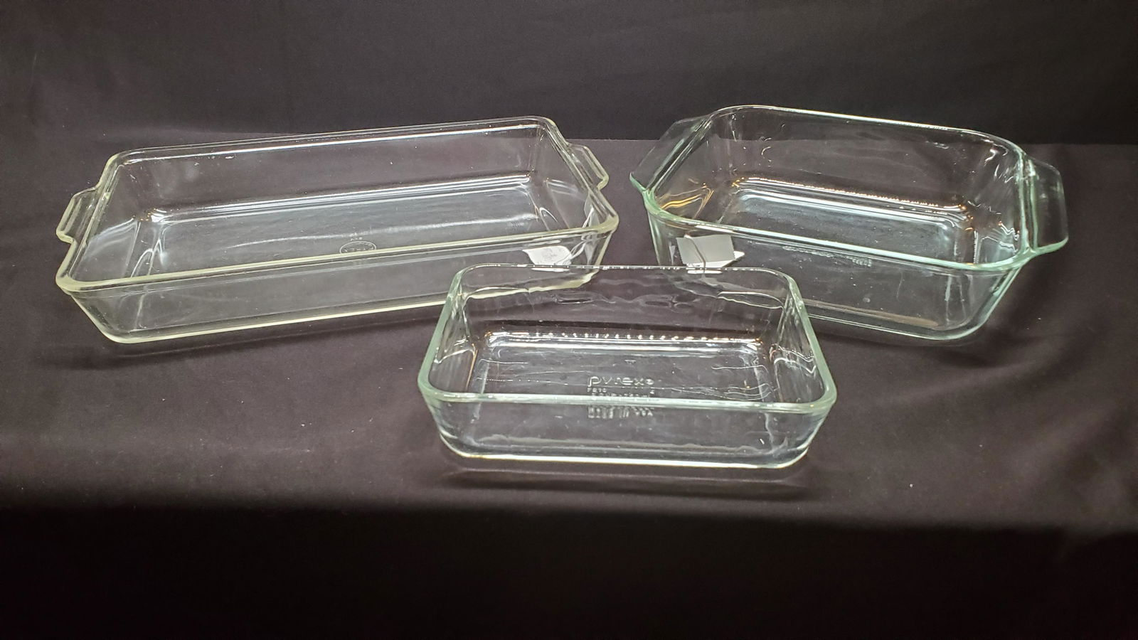 Vintage Pyrex Glass baking casserole dishes, 3: Vintage Pyrex Glass Baking Casserole Dishes