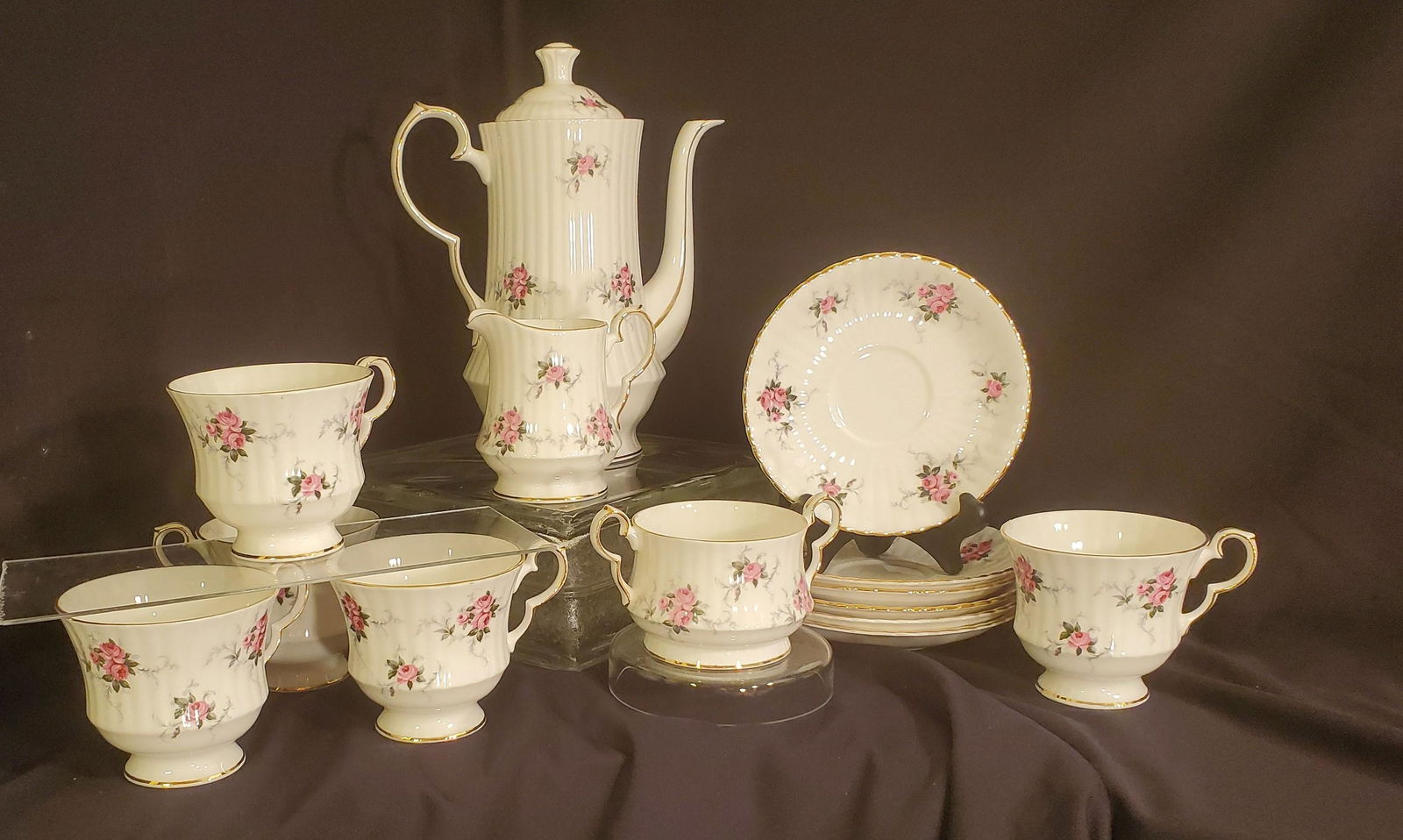 Princess House Tea Set: Princess House exclusive Hammersly Fine Bone China - A Member of the Spode Group. Made in England. The set contains Six Cup and Saucer Sets, One Tea Pot with Lid, One Creamer and One Sugar Bowl.
