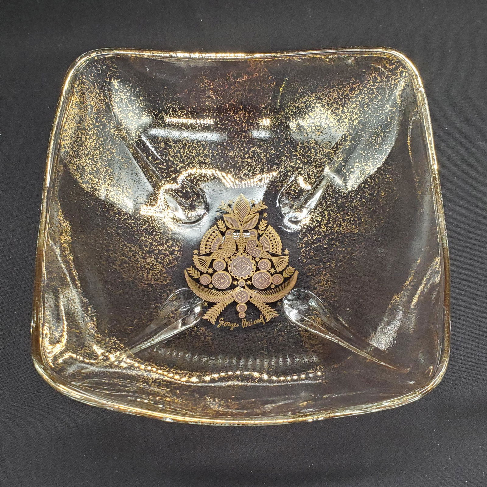 signed Georges Briard Serving Bowl: Georges Briard Serving bowl with 22kt gold trim