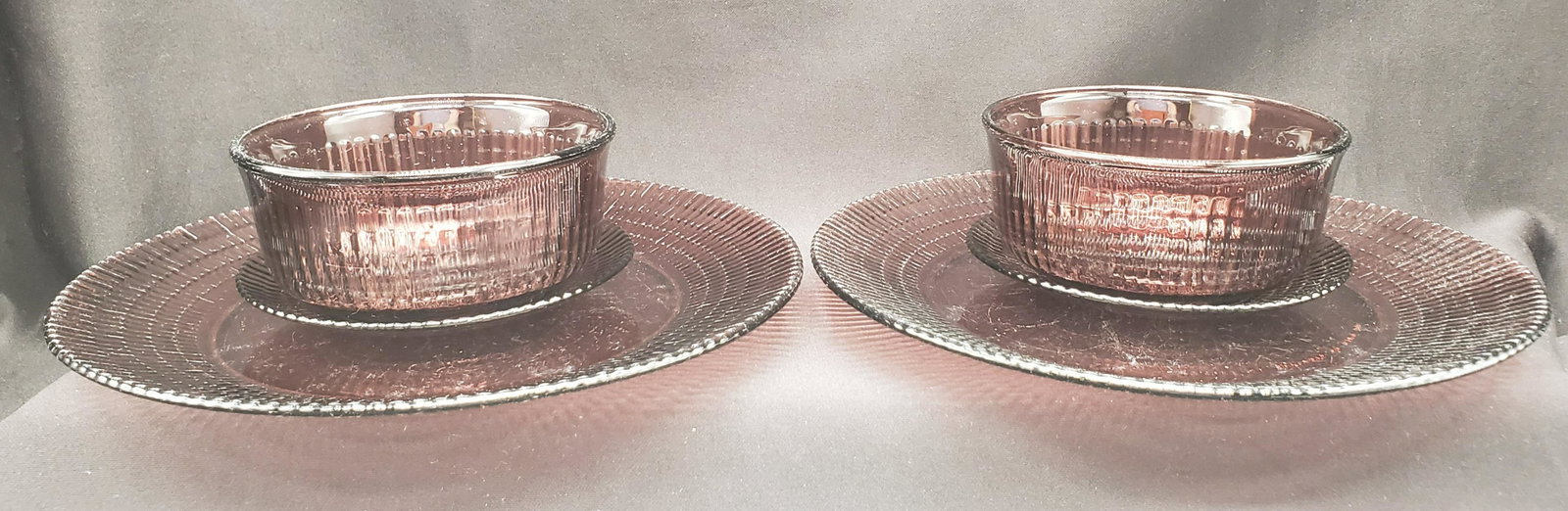 Vintage Forte Carisa Amethyst glass plate set: Vintage Forte Carisa ribbed Mexican Amethyst glass dishware set, 2 dinner plates, 2 cereal bowls, 2 saucers, 6 pieces total