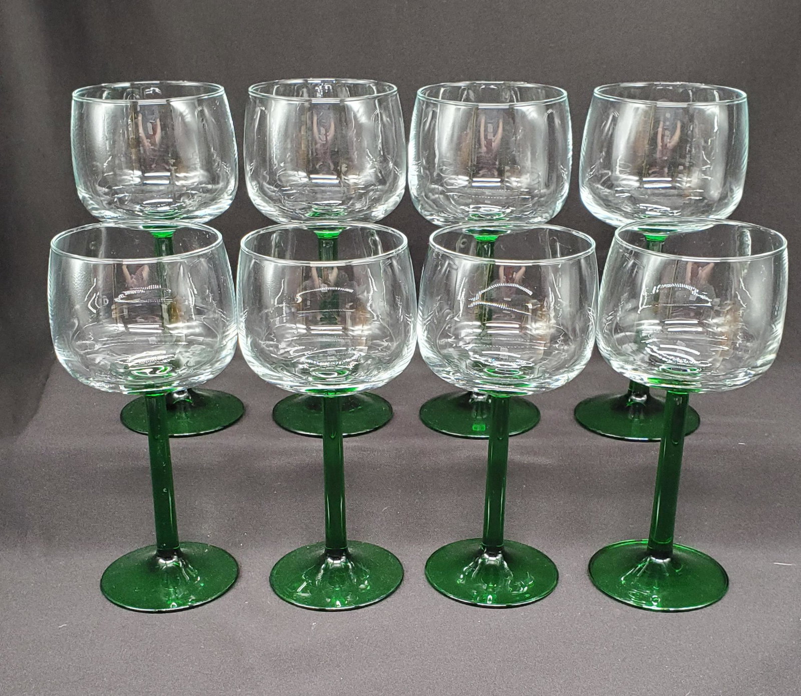 Blown glass Red Wine Hock Cristal D'Aroves set: Set of 8 Blown Glass Wine hock Emerald 7inch tall red wine glasses with green stem and base, by Cristal D'Aroves, no chips or scratches
