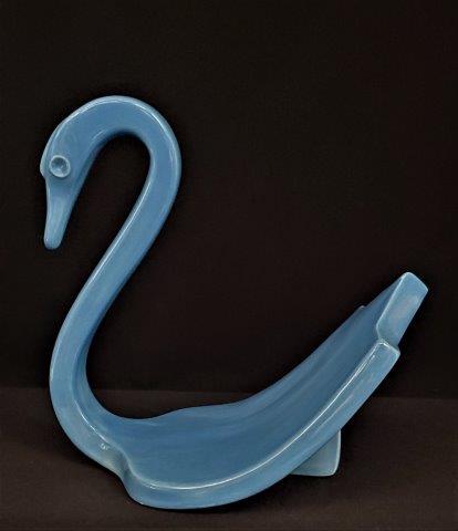 MCM Pale Blue Swan Soap Dish (1 of 5)