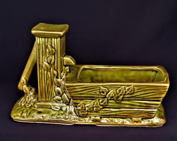 Retro Greern Ceramic Planter (1 of 4)