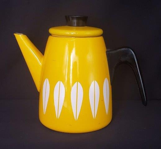 Cathrineholm Enamel Vintage Teapot (1 of 3)