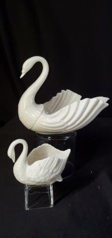 Lenox Swan candy dishes: gorgeous pair of Lenox Swans, Highly collectable, Lenox is known for their fine craftmanship, valued at $160 on Replacements.com