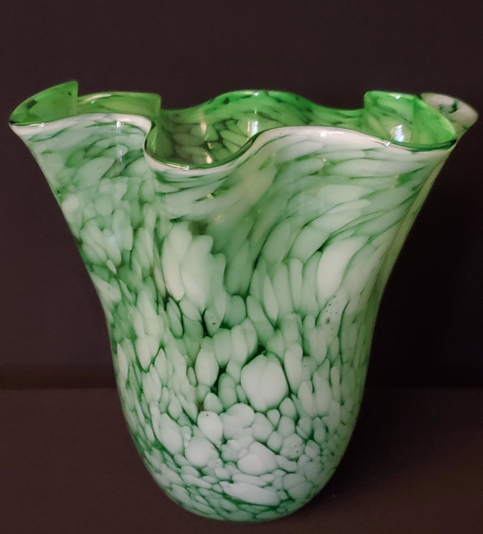 Green & White Large Glass Ruffle Edge Vase: Green and White Large Glass handkerchief/Ruffle edge Art Glass Vase; 7" tall with 8" opening and a 2.5" base.