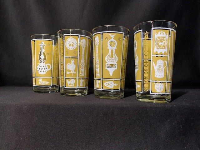 Vintage MCM Pennsylvania Dutch Amish glasses by Libbey (1 of 2)
