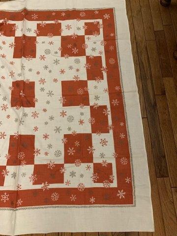 Vintage Festive Snow Flake Table Cloth: Rustic Country Kitchen Feel to this great holiday Snow flake table cloth 50x50 inches