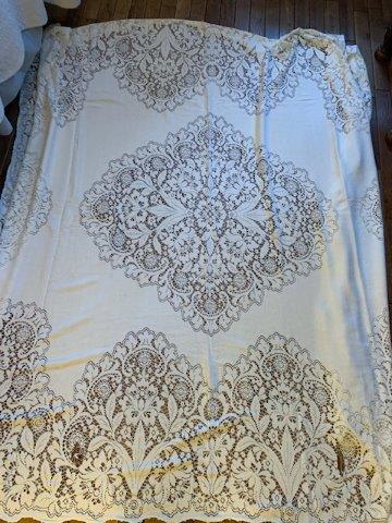 Vintage soft Lace Table Cloth (1 of 1)
