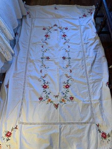 Lovely Vintage Embroidered Table Cloth (1 of 2)