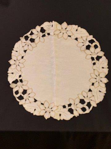 Stunning 20 inch Vintage Embroidered Doily: Large 20 inch diameter natural linen doily with fabulous sand tone, embroidered floral design