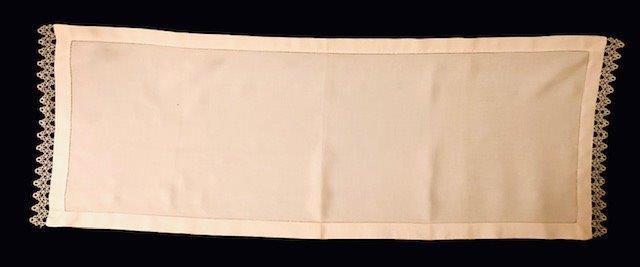 Gorgeous Natural Linen and Lace Table Covering: Beautiful Squared Design and lace detailing 51x17 inches