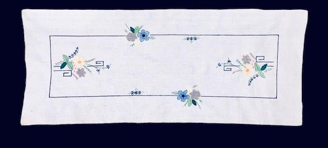 Beautiful floral embroidered vintage table runner (1 of 1)