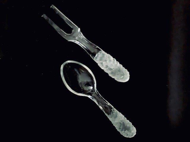 Pair of Vintage Glass Serving Utensils: Beautiful glass fork and spoon, with frosted Handle