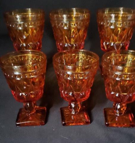 6 Vintage Park Lane Amber Wine Glasses: Beautiful Set of 6 Park Lane Amber Wine Glasses by Colony. Lovely design with square base. 4.25 inches tall