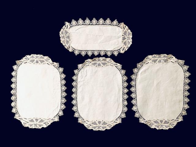 Set of 4 Vintage Table Linens: Beautiful Lace Border on this natural linen cloth. 3 pieces measuring 12x9.5 inches, one piece 11.5x5.5 inches