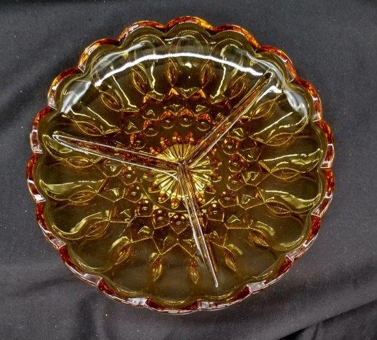 Amber 3 Compartment Dish: 9" diameter