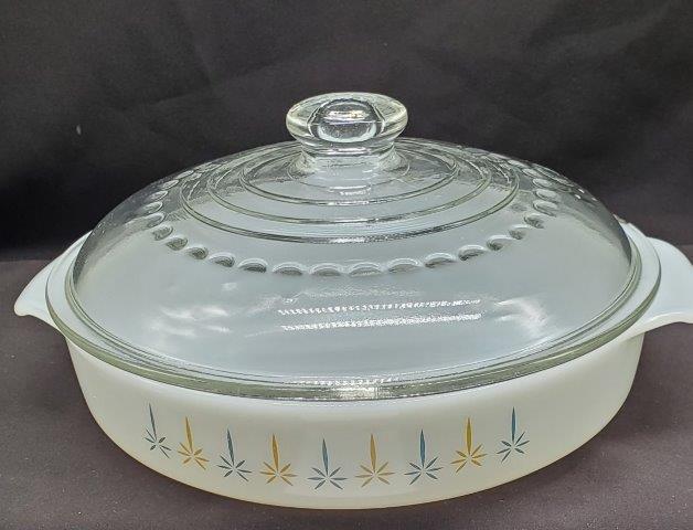 Casserole Dish with Glass Cover: Casserole Dish with Glass Cover