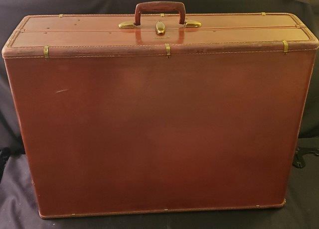 Vintage "Shwayder" Wardrobe by Samsonite: Vintage "Shwayder" Wardrobe by Samsonite Denver, Colorado 1950's Brown Hard-shell Leather Suitcase in Good Condition 29" x 21" x 9"