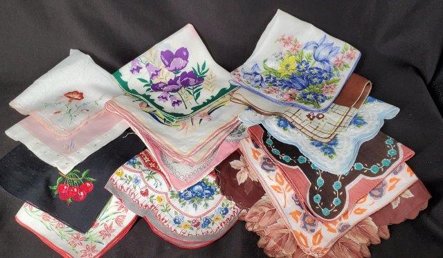 Collection of 14 Vintage Handkerchiefs: Collection of 14 Vintage Handkerchiefs