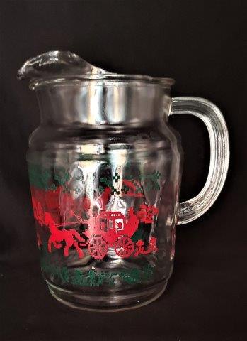 Glass Pitcher with Pitched Lid: Glass Pitcher with Pitched Lid