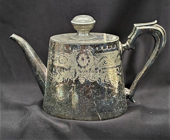 Vintage Metal Tea Pot: Vintage Metal Tea Pot