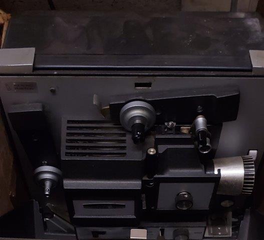 Vintage Super 8 8 MM Projector: Vintage Project