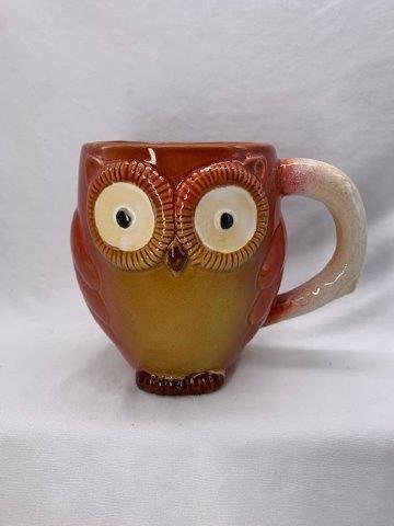 Mid Century Gibson Owl Mug: Amazing owl mug by Gibson Pottery measuring 5 1/4 inches tall.