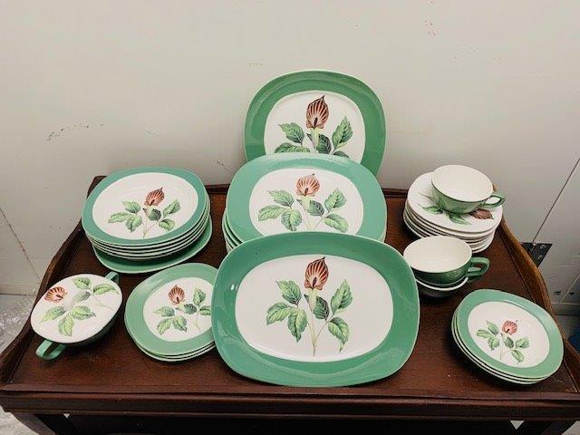 King Odell China by Taylor Smith Taylor.: King Odell pattern conversation China by Taylor Smith Taylor. Great 40 piece set
