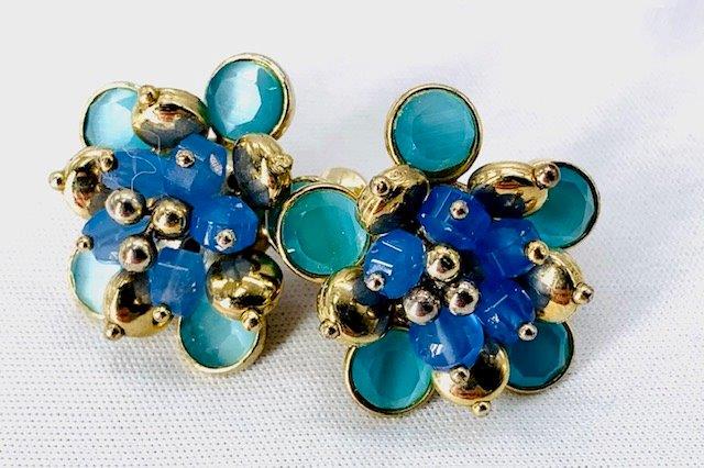 Vintage Pair of Coro Earrings (1 of 2)