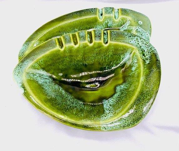 Vintage Atomic California Pottery Ashtray: Mid-century atomic style dual indented rim. Signed Wade Calif. USA. 730. Small chip on outer rim.