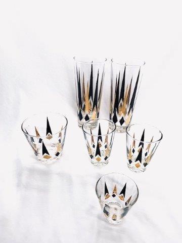 Mid-Century Atomic Black and Gold Diamond Spike: Collection of six vintage black and gold atomic glassware. This iconic diamond spike pattern is a mid-century favorite.
