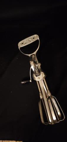 Vintage Hand Mixer: Vintage Hand Mixer