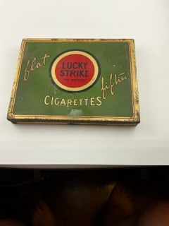 Lucky Strike Vintage Tin Cigs Contains (1 of 4)