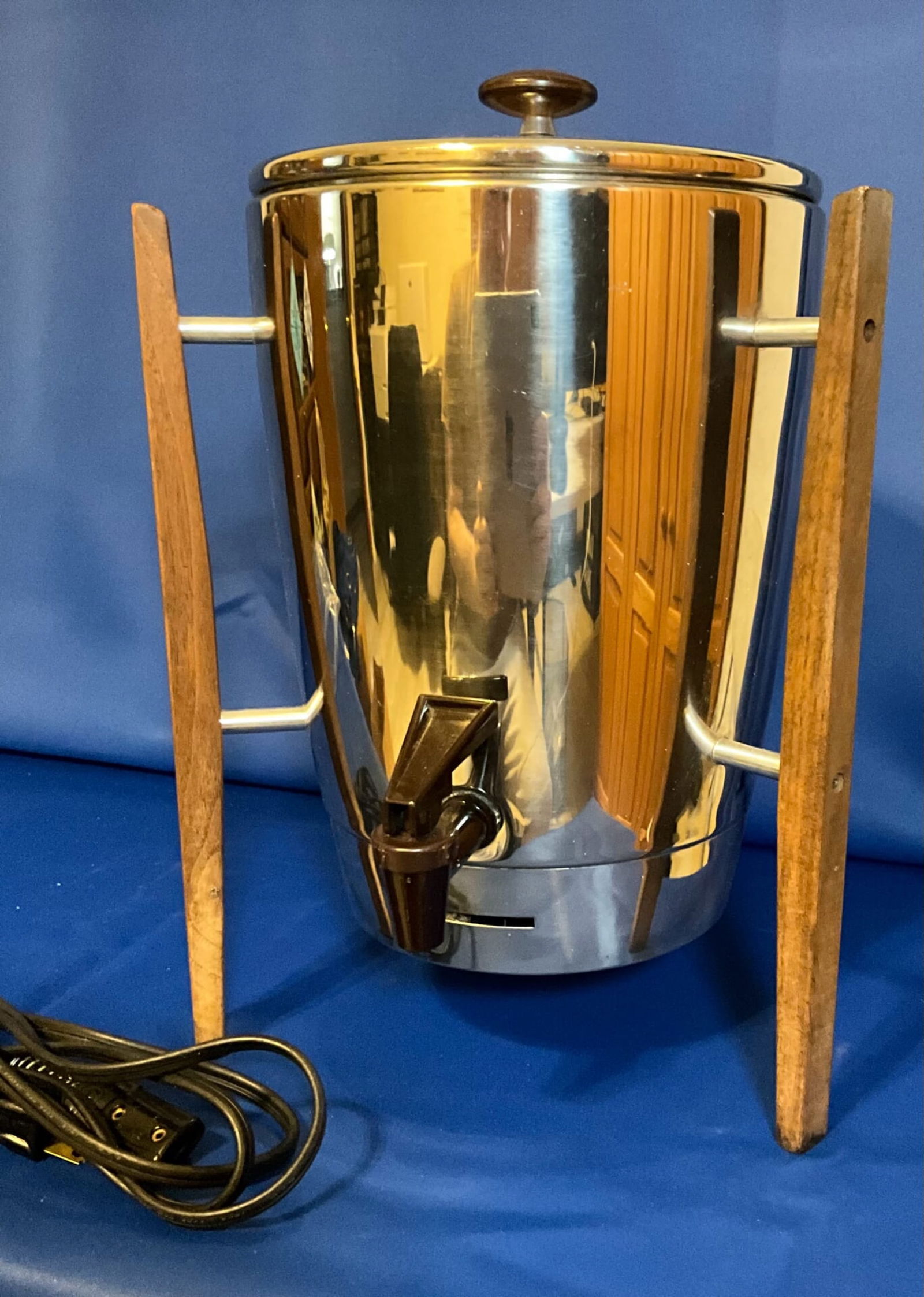 Atomic Regal Stainless Steel Coffee Maker 10 - 30 Cups MCM: Atomic Regal Stainless Steel Coffee Maker 10 - 30 Cups #1330 USA Made - Vintage Percolator Coffee Pot - MCM Urn Teak Wood Regal Coffee Pot