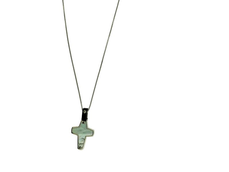 Stephen Webster England Made Me Mother Of Pearl Cross Pendant Silver Unisex: Stephen Webster England Made Me Mother Of Pearl Cross Pendant Silver Unisex Product Code: 333723908063-E Brand: Stephen Webster Condition: Never Worn Metal: Sterling Silver Model: 333723908063-E S