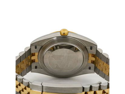 Rolex Datejust 126333 18KTwoTone Champagne Diamond Dial Watch 2019 Box&Card41mm: Rolex Datejust 126333 18KTwoTone Champagne Diamond Dial Watch 2019 Box&Card41mm SKU: RBJ203714197227-E Brand: Rolex Condition: Pre-Owned Model: 203714197227-E Note: All Sales are