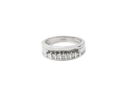 14K White Gold 0.25 Ct Diamond Band Ring 4.8 Grams: 14K White Gold 0.25 Ct Diamond Band Ring 4.8 Grams SKU: RBJ192620614477-E Condition: Pre-Owned Metal: White Gold Stone: Diamond Model: 192620614477-E Note: All Sales are final.